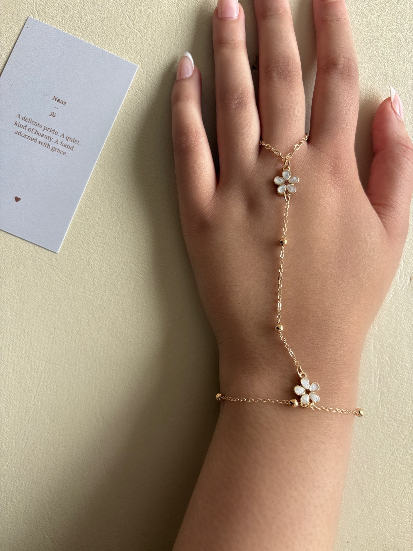 Naaz – ناز - Finger Chain